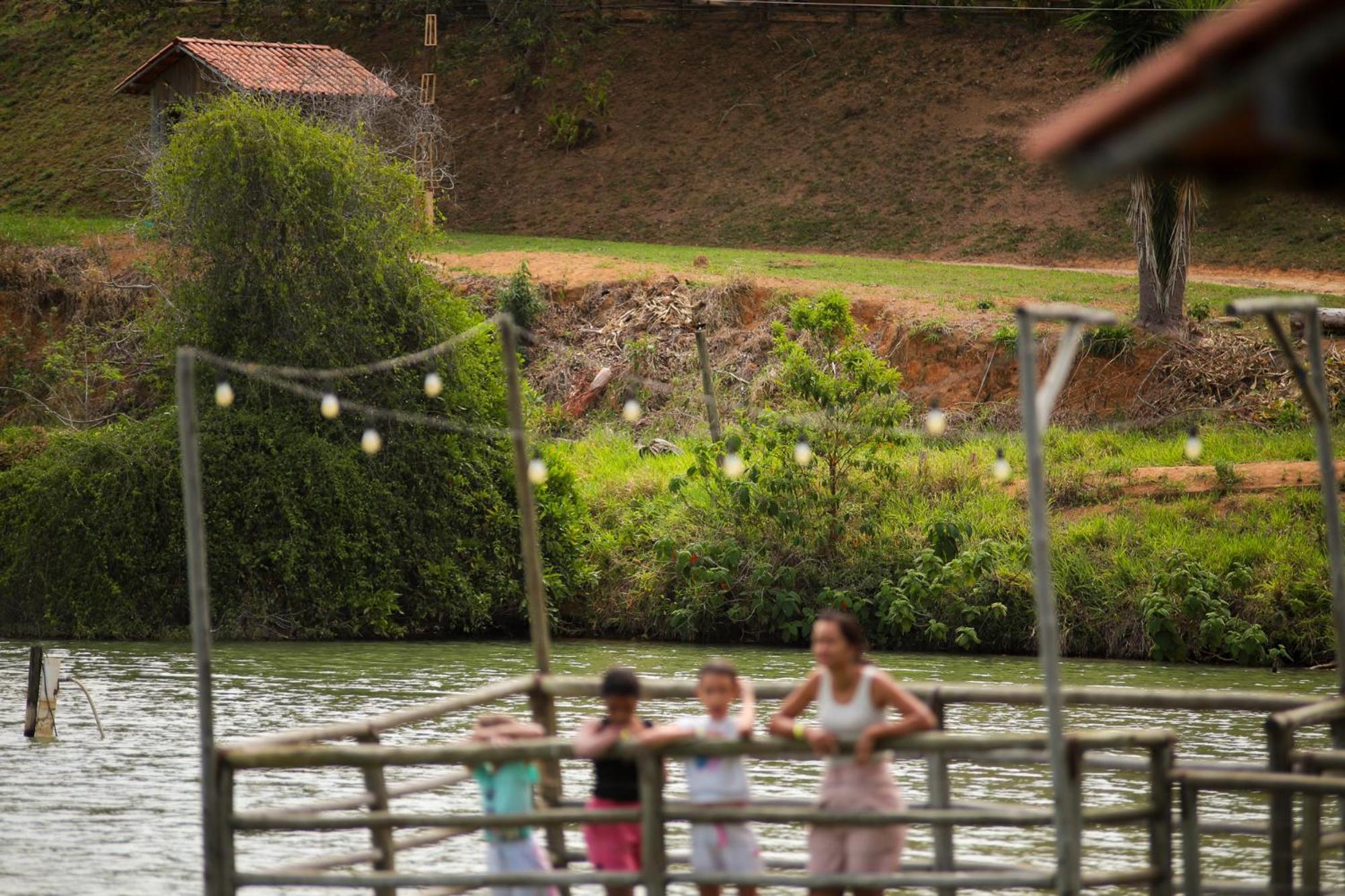 Отель Vale Silvestre Eco Park Говернадор-Валадарис Экстерьер фото