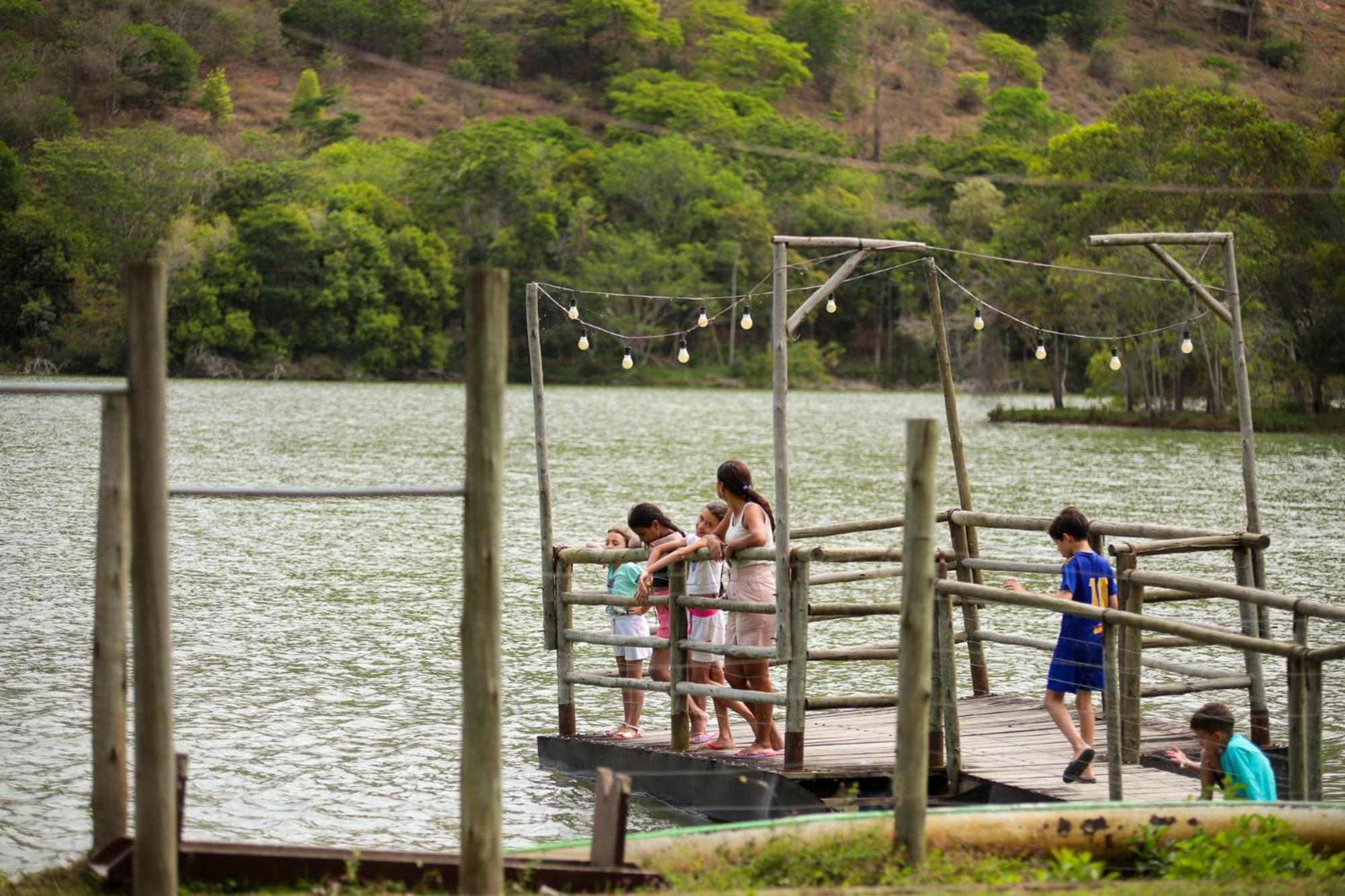 Отель Vale Silvestre Eco Park Говернадор-Валадарис Экстерьер фото
